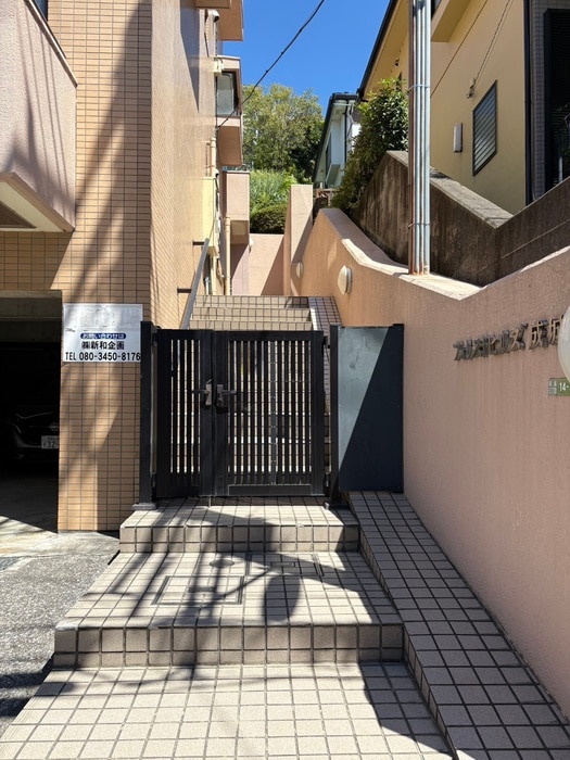 フォレストヒルズ成城の物件外観写真