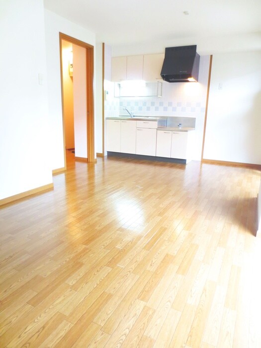 ＣＯＵＲＴ－ＹＡＲＤ三橋公園Ｄの物件内観写真