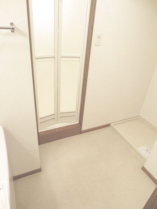 ＣＯＵＲＴ－ＹＡＲＤ三橋公園Ｄの物件内観写真