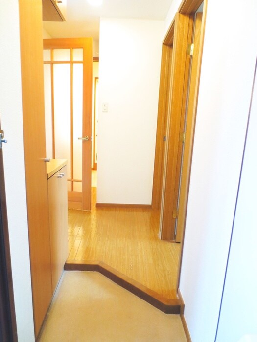 ＣＯＵＲＴ－ＹＡＲＤ三橋公園Ｄの物件内観写真