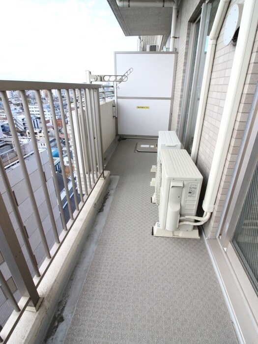 ONE ROOF FLAT TOGOSHIの物件内観写真