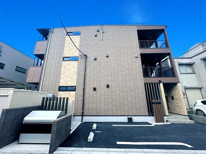 ヒカルサ川越の物件外観写真