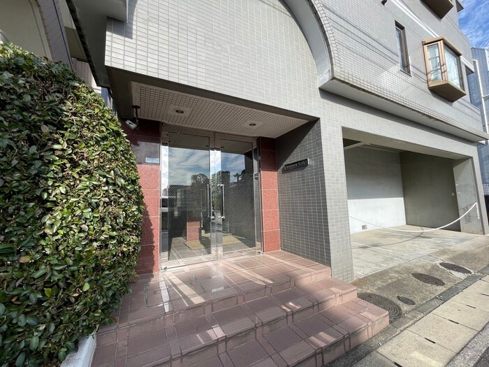 アパ－トメント　カヤの物件外観写真