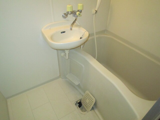 アパ－トメント　カヤの物件内観写真