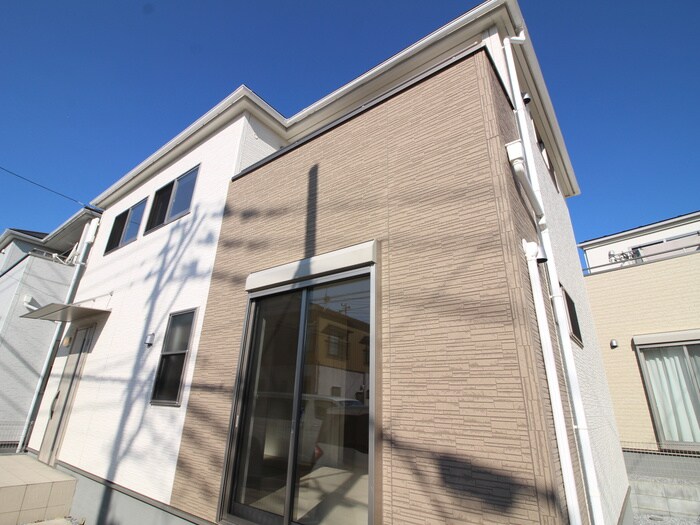 マイホームネクスト鷹野2号棟の物件外観写真