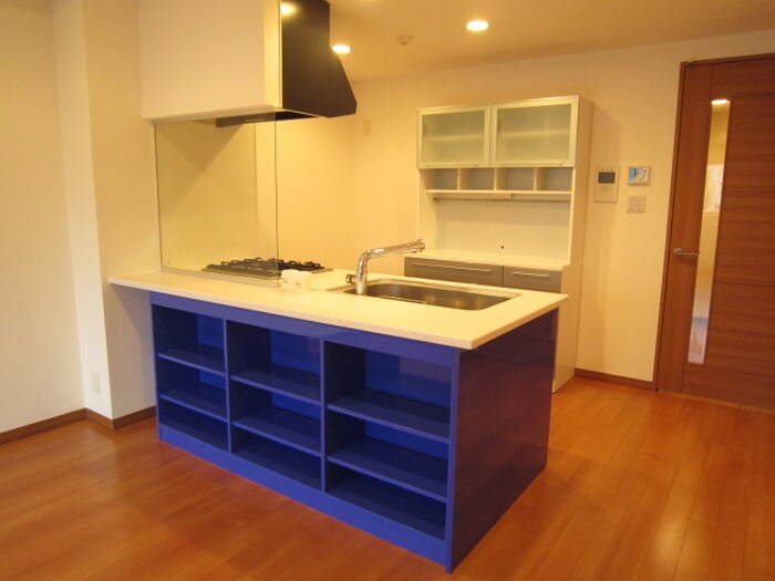 ロイヤルパークス新田の物件内観写真