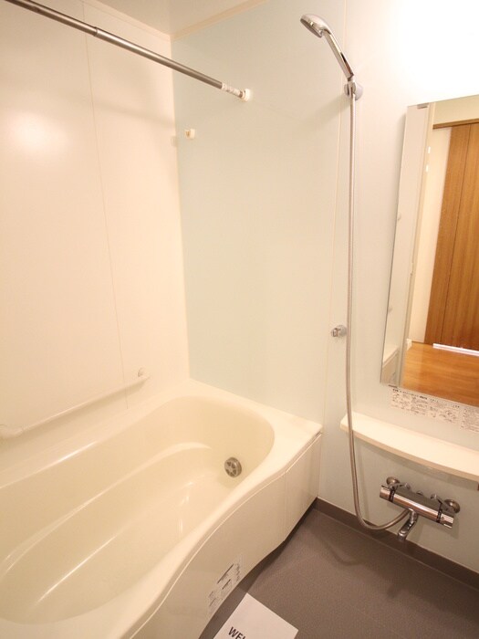 ロイヤルパークス新田の物件内観写真