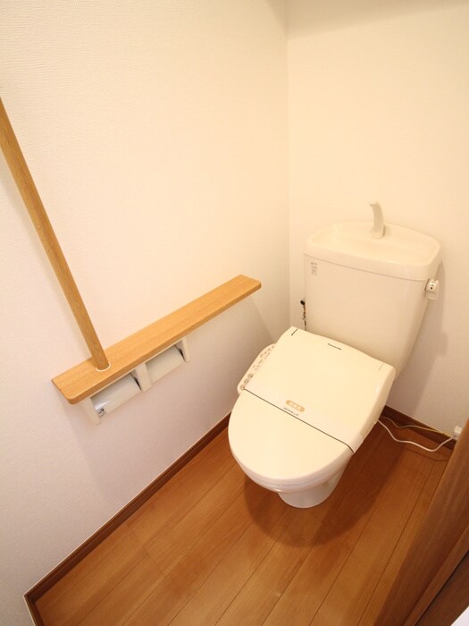 ロイヤルパークス新田の物件内観写真