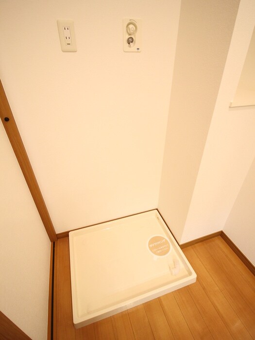 ロイヤルパークス新田の物件内観写真