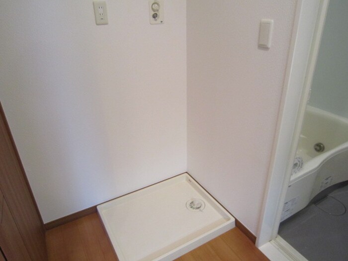 ロイヤルパークス新田の物件内観写真