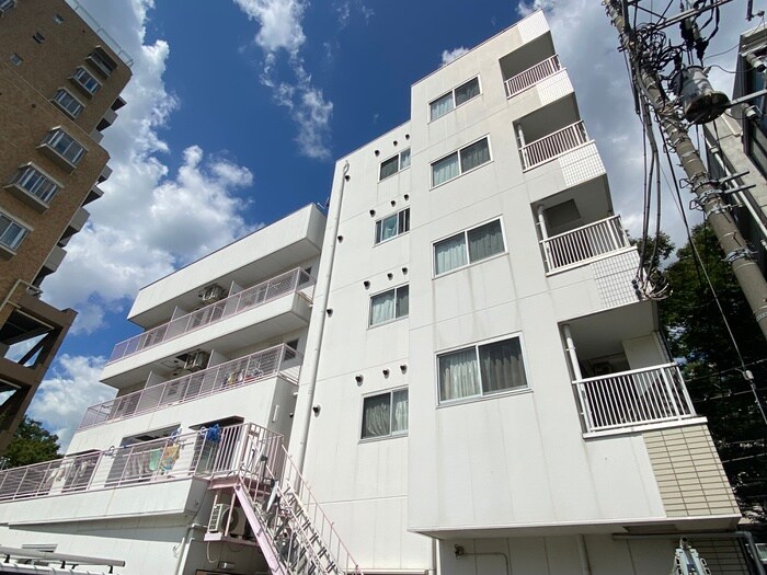 ヒルマステップスの物件外観写真