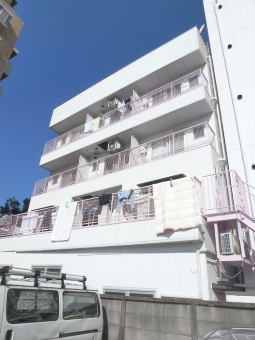 ヒルマステップスの物件外観写真