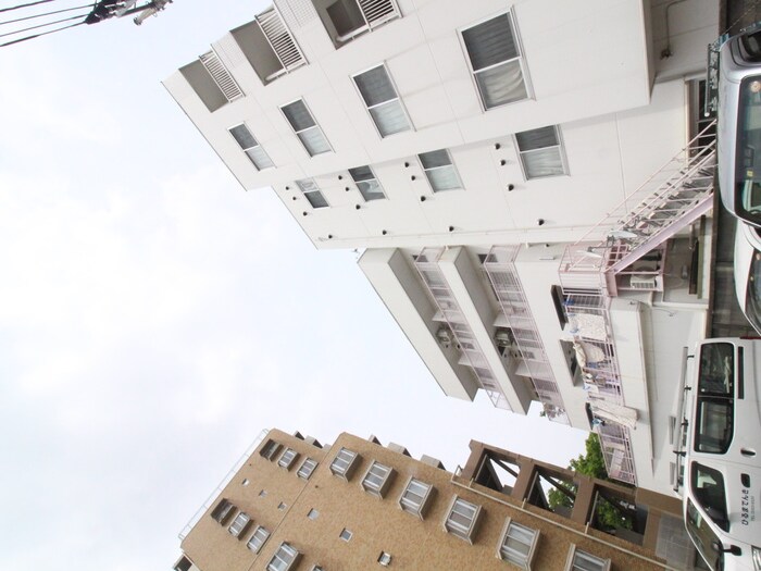 ヒルマステップスの物件外観写真