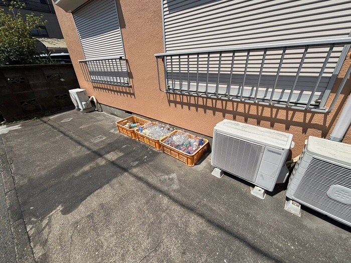 フォレスト牛浜の物件外観写真