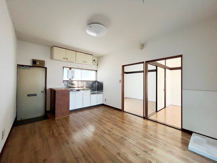 フォレスト牛浜の物件内観写真