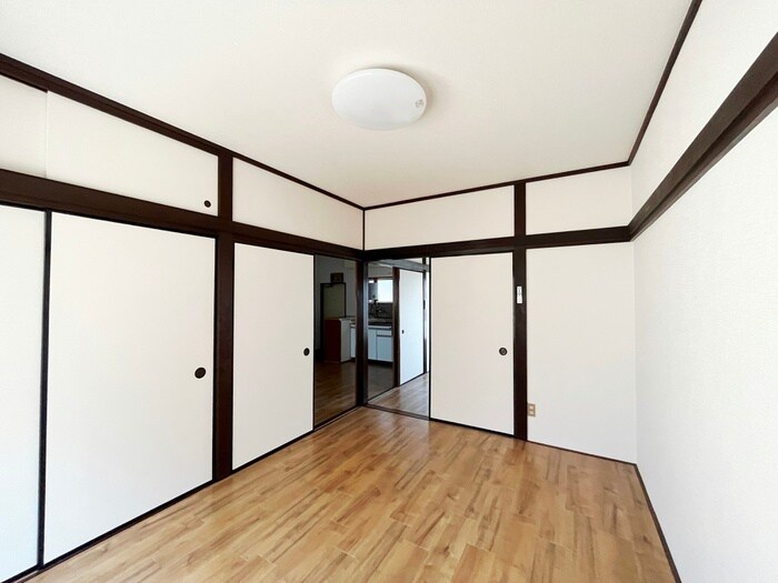 フォレスト牛浜の物件内観写真