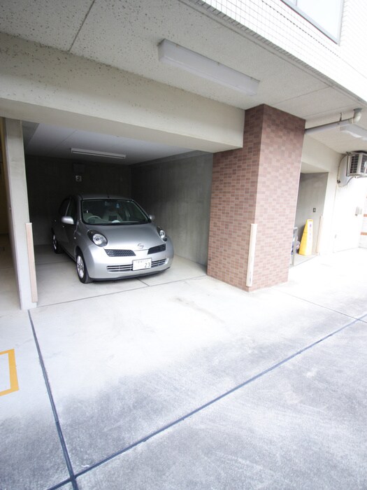 Bris登戸の物件外観写真