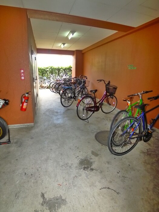 ベルメゾン三郷の物件外観写真