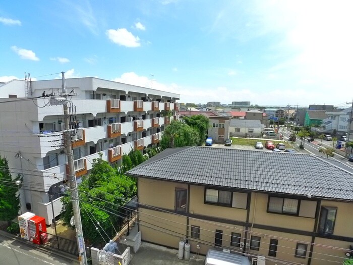 ベルメゾン三郷の物件内観写真