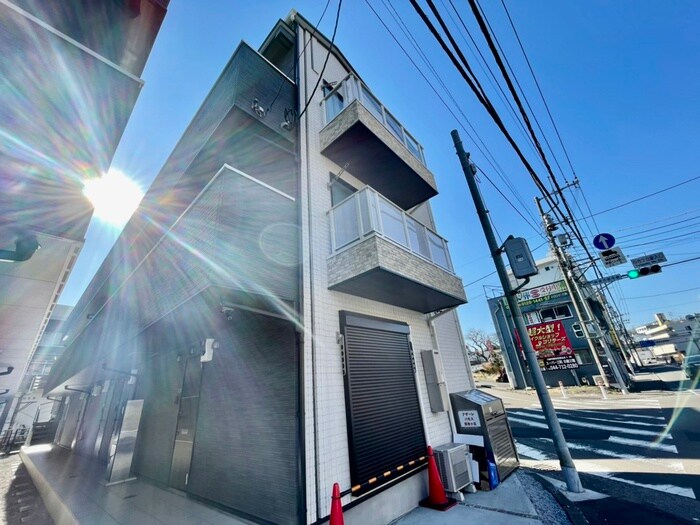 アザーレ・バモス百合ヶ丘の物件外観写真