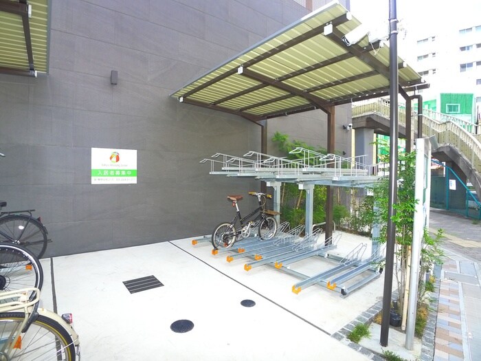 コンフォリア・リヴ根岸２丁目の物件外観写真