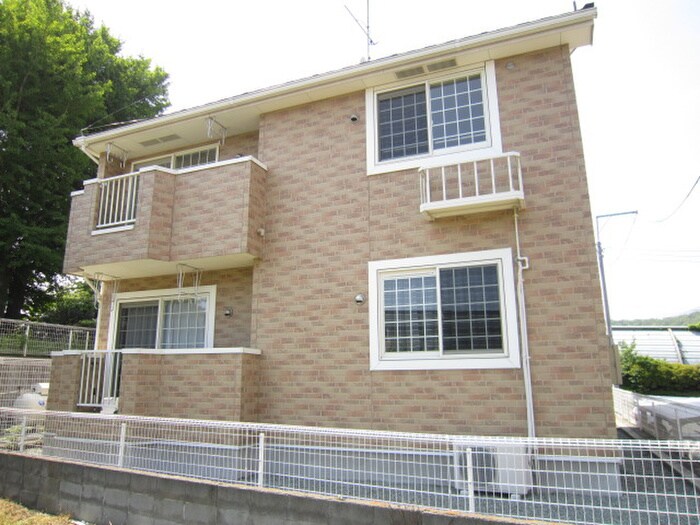 メイプルハウスの物件外観写真