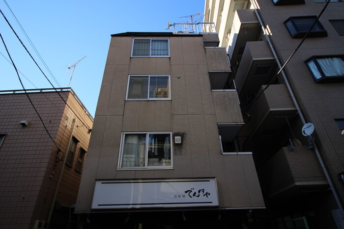 角田ビルの物件外観写真