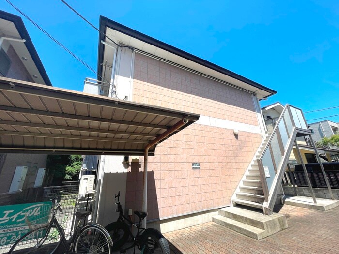 メルベーユ鵠沼の物件外観写真