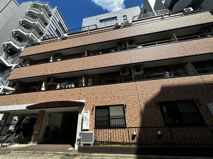 クリーンガーデン御茶ノ水の物件外観写真