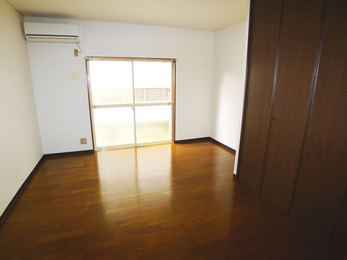 ロイヤルハイツ金子の物件内観写真