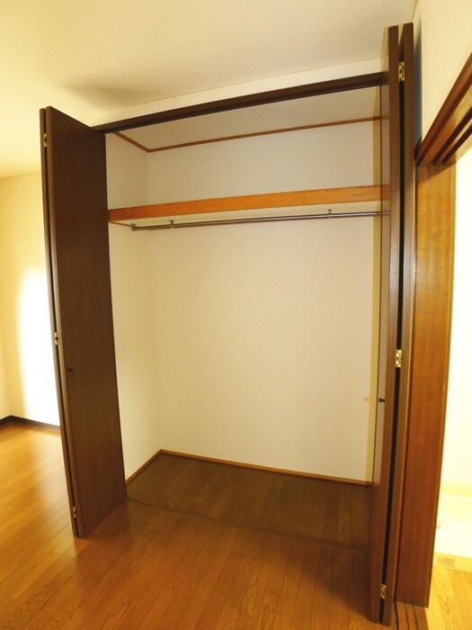 ロイヤルハイツ金子の物件内観写真