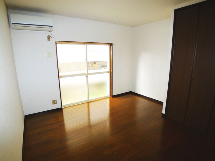 ロイヤルハイツ金子の物件内観写真