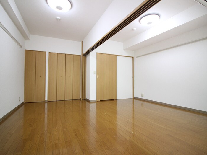 ザ　イースト　スクエアの物件内観写真