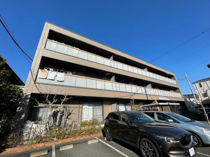 フィールドコートＡの物件外観写真