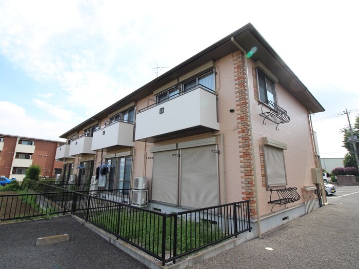 コンフォート的場の物件外観写真