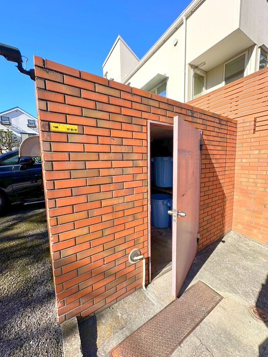 目白コンコルド（２F）の物件外観写真