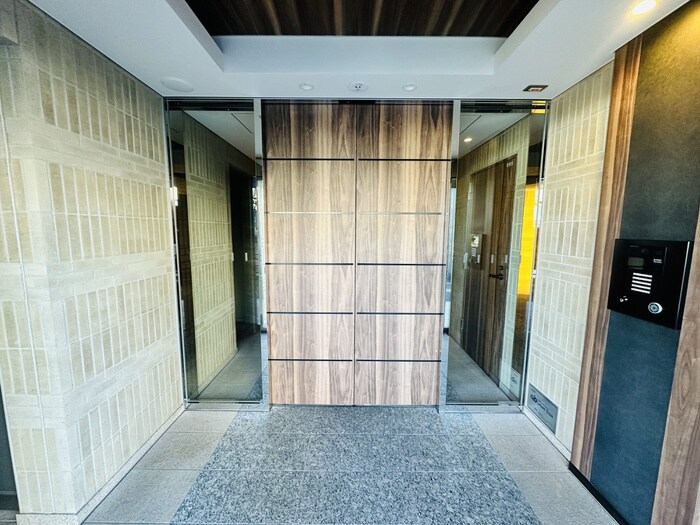 ラグゼナ北千住の物件外観写真