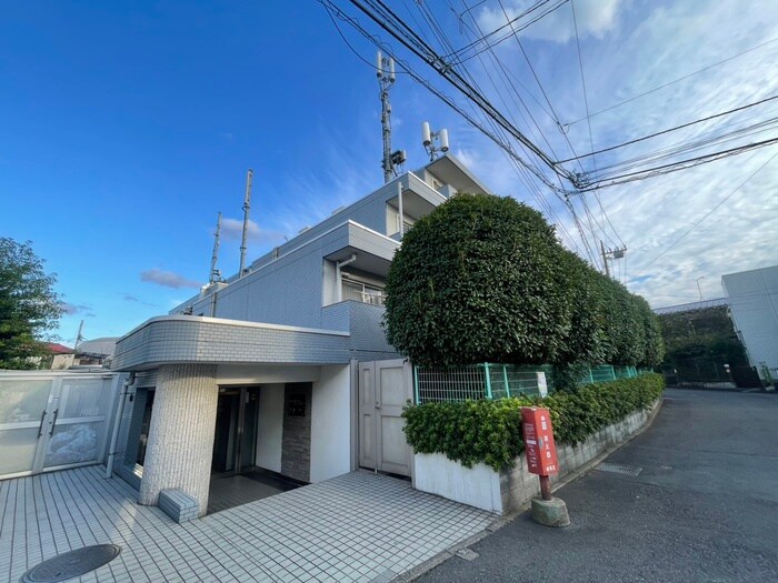 メゾンエクレ－レ江古田の物件外観写真