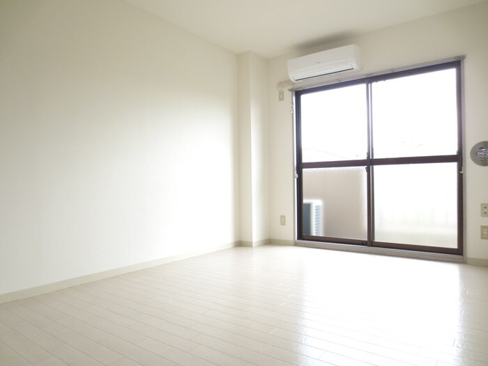 リバーパークマンションの物件内観写真