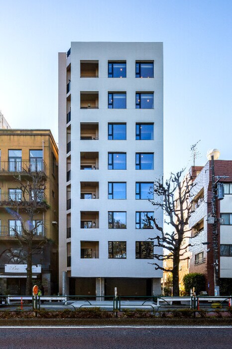 ウテナ西麻布の物件外観写真