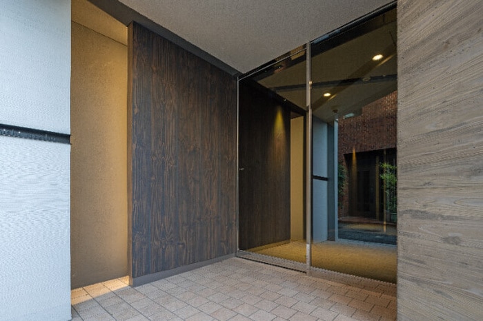 ウテナ西麻布の物件外観写真