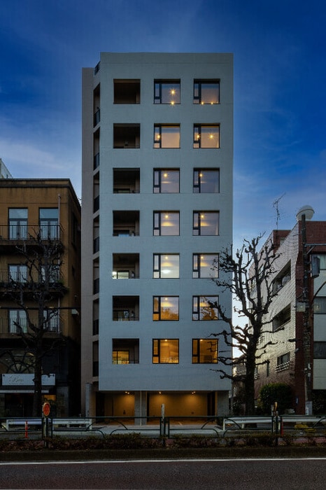 ウテナ西麻布の物件外観写真