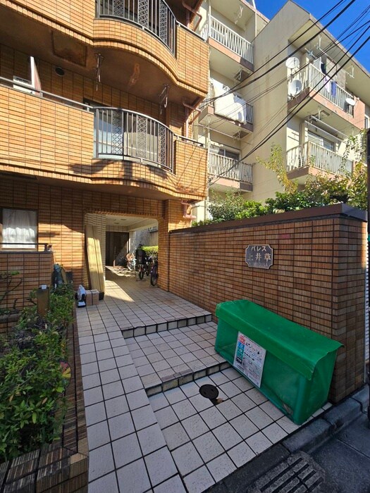 パレス上井草の物件外観写真