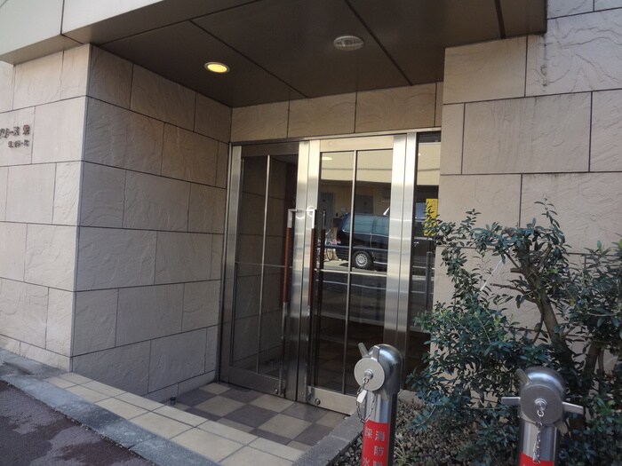 カプリーヌ栄の物件外観写真