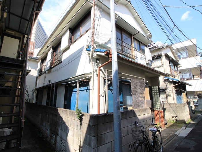 日高荘の物件外観写真