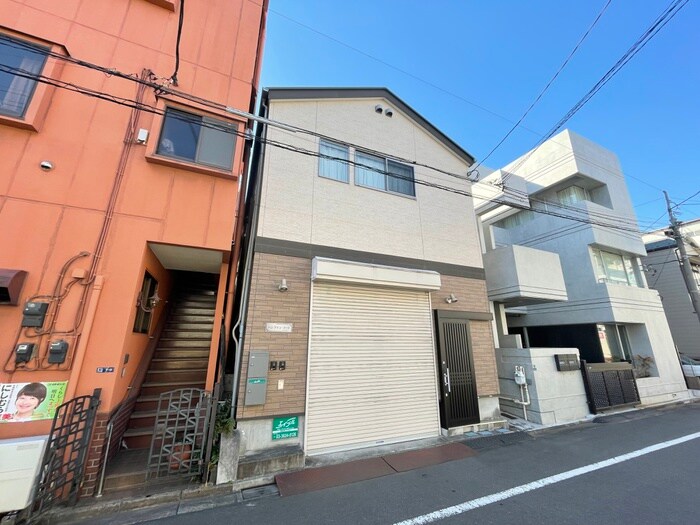 ハンプトンコートの物件外観写真