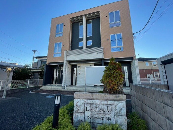 ランドロ－ドＵ　Ｅ棟の物件外観写真