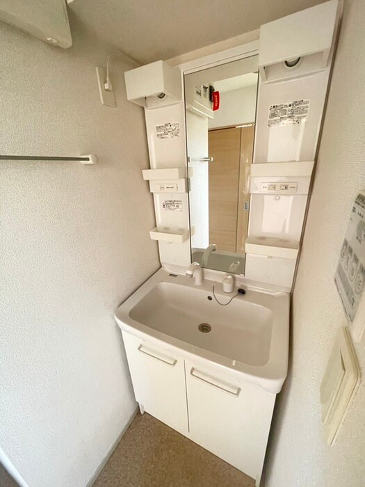 ランドロ－ドＵ　Ｅ棟の物件内観写真