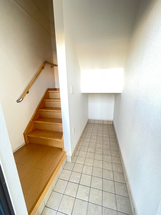 ランドロ－ドＵ　Ｅ棟の物件内観写真