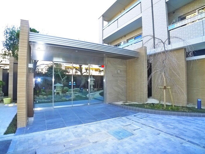 桜テラスの物件外観写真